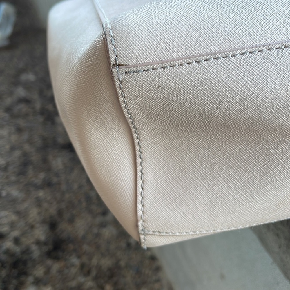 Tory Burch Small York Tote - Picture 6 of 9